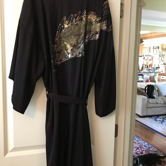 Beautiful hand painted robe - Picture 2 of 9